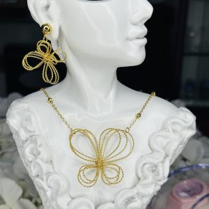 003 Flowery necklace and earrings