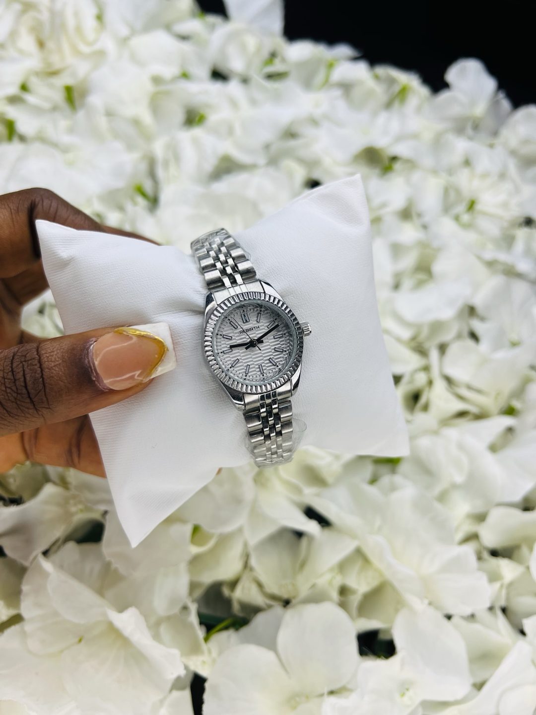 Rebirth female silver watch - Image 2