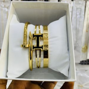 Unique bracelet combo with box 13