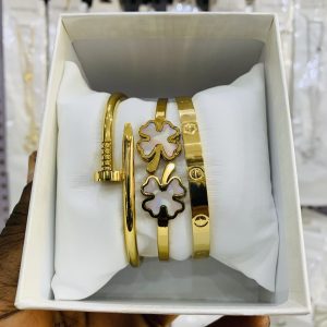 Unique bracelet combo with box 16