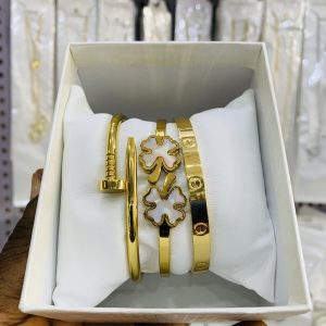 Unique bracelet combo with box 16