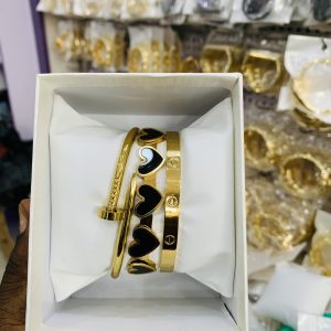 Unique bracelet combo with box 11