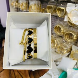 Unique bracelet combo with box 11