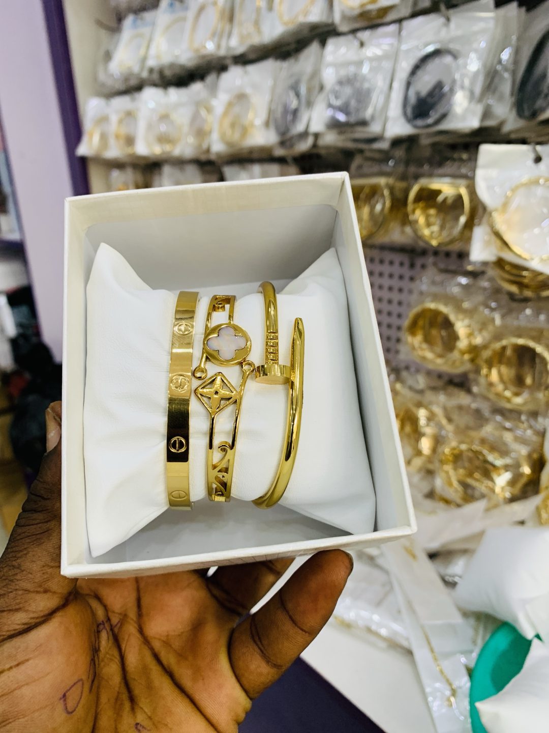 Unique bracelet combo with box 15