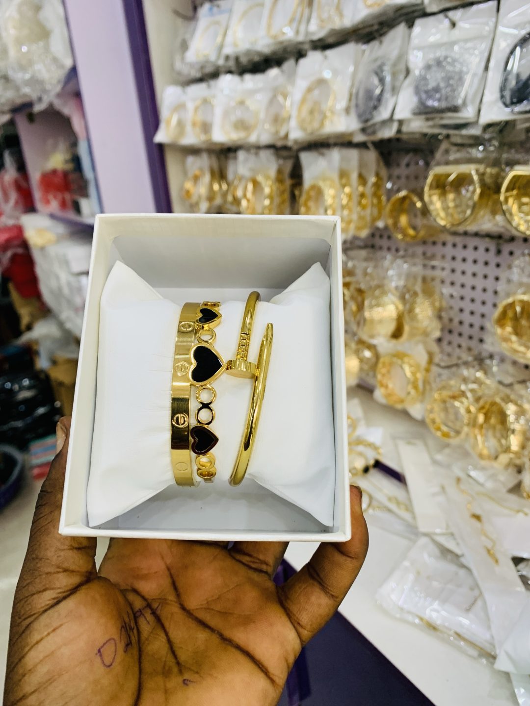 Unique bracelet combo with box 08