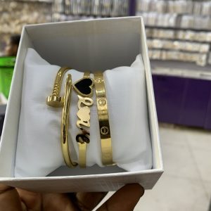 Unique bracelet combo with box 06