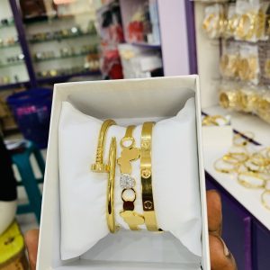 Unique bracelet combo with Box 03