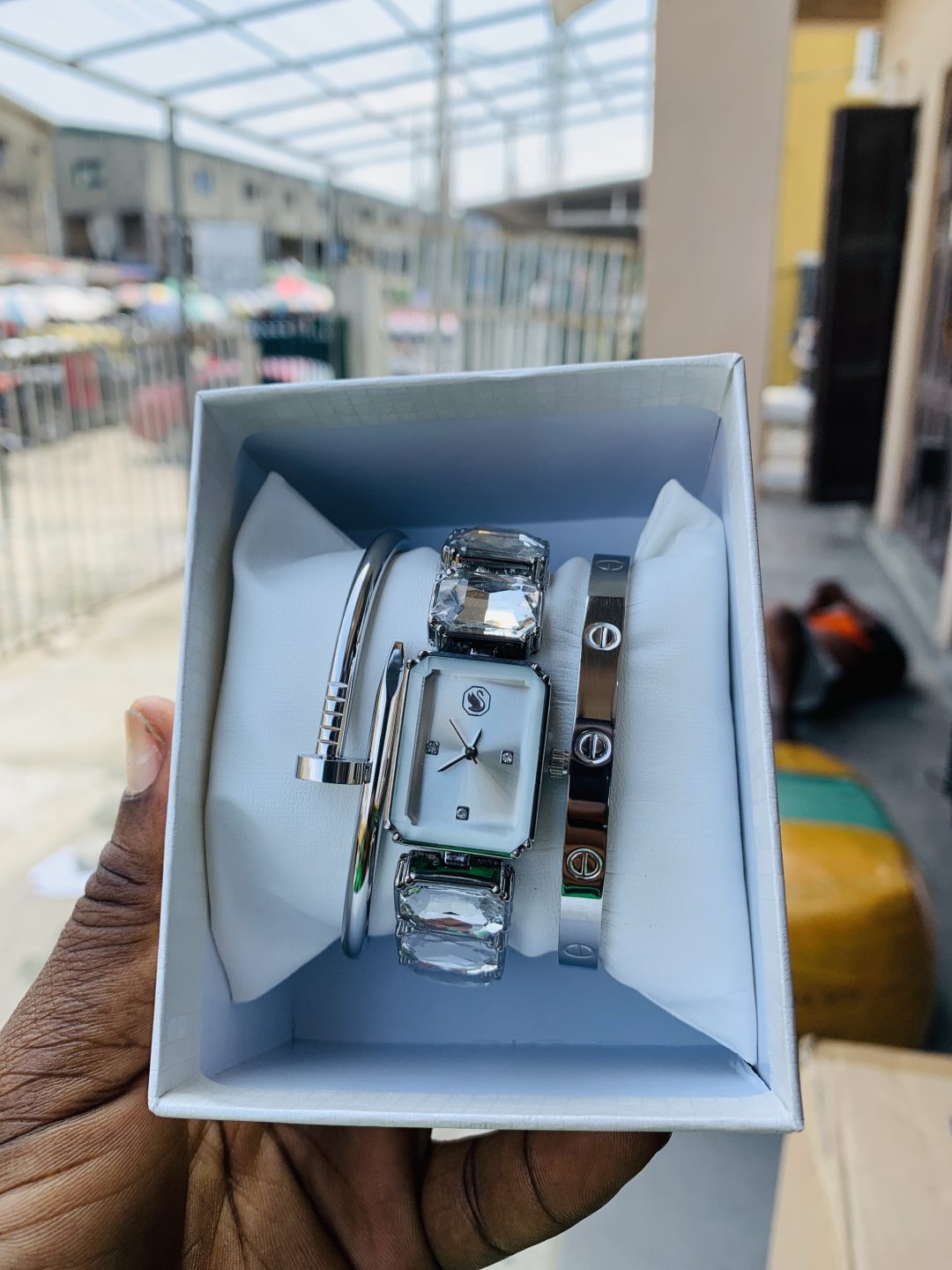 Swavoski watch and bracelet combo box - Image 3