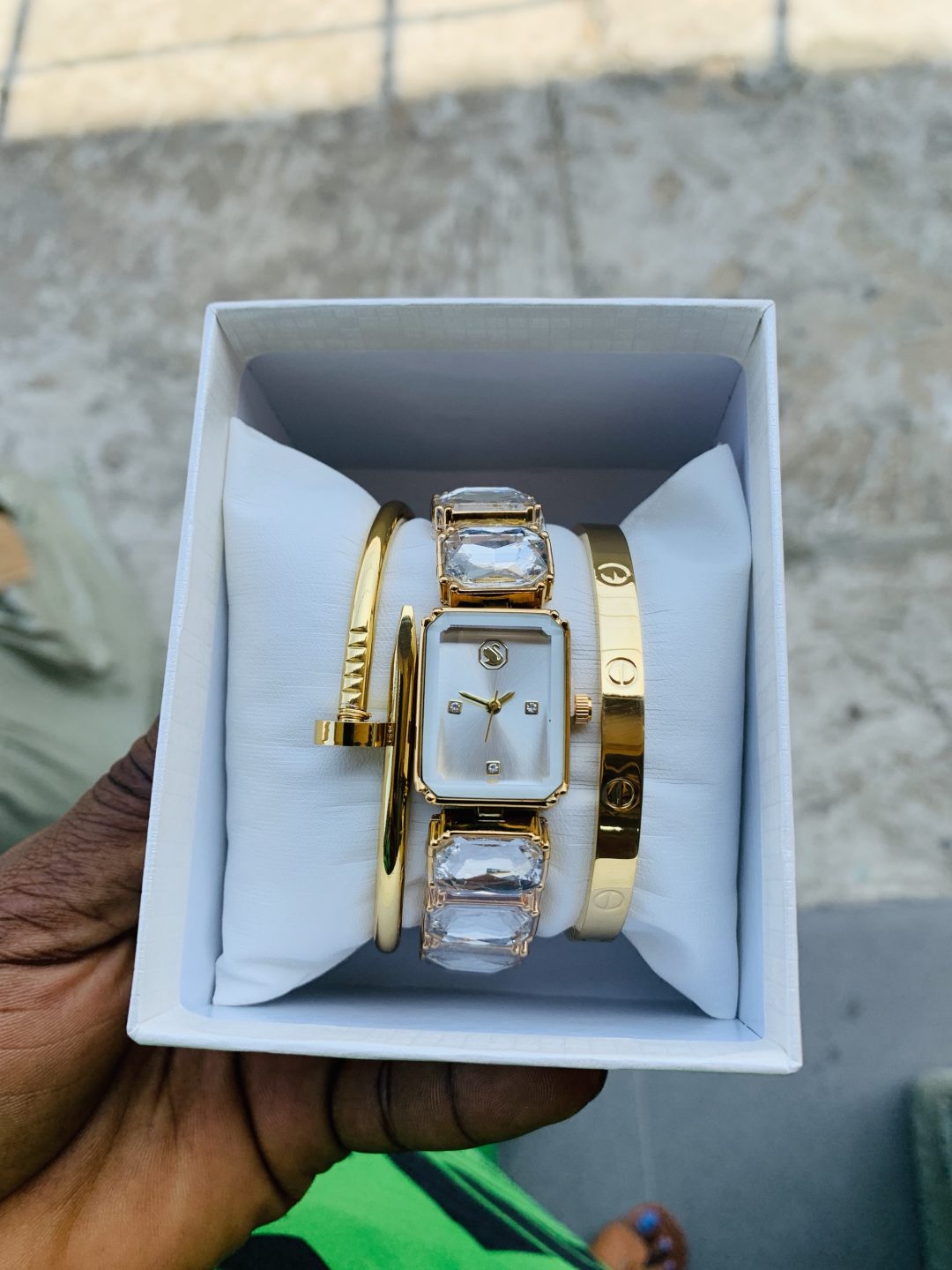 Swavoski watch and bracelet combo box - Image 3