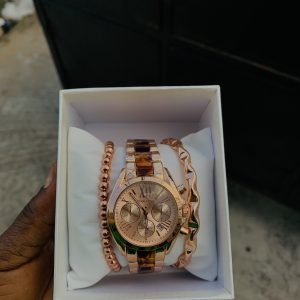 Micheal kors Rose gold box 02
