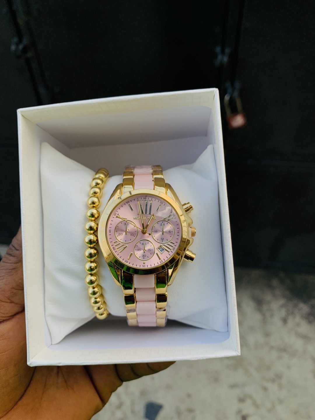Micheal kors  box 01