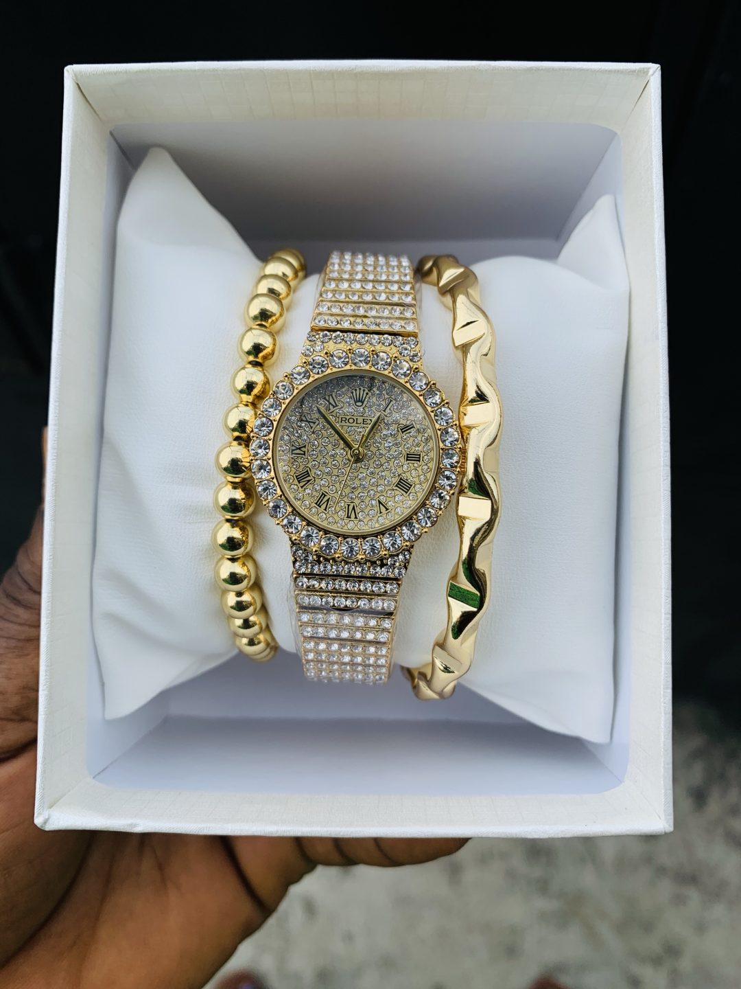 Rolex female watch (Gold)