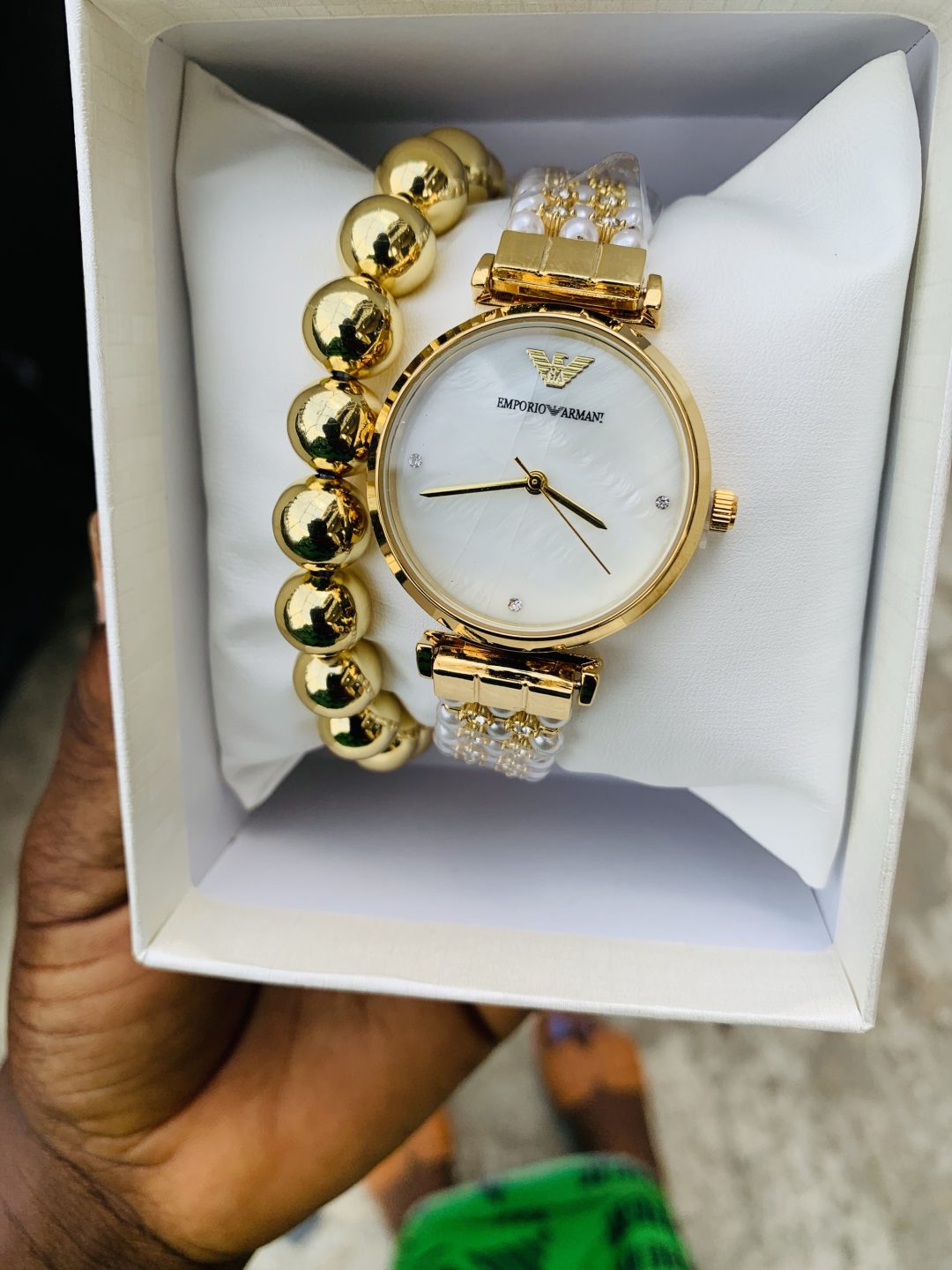 Emporio Armani (Gold white face)