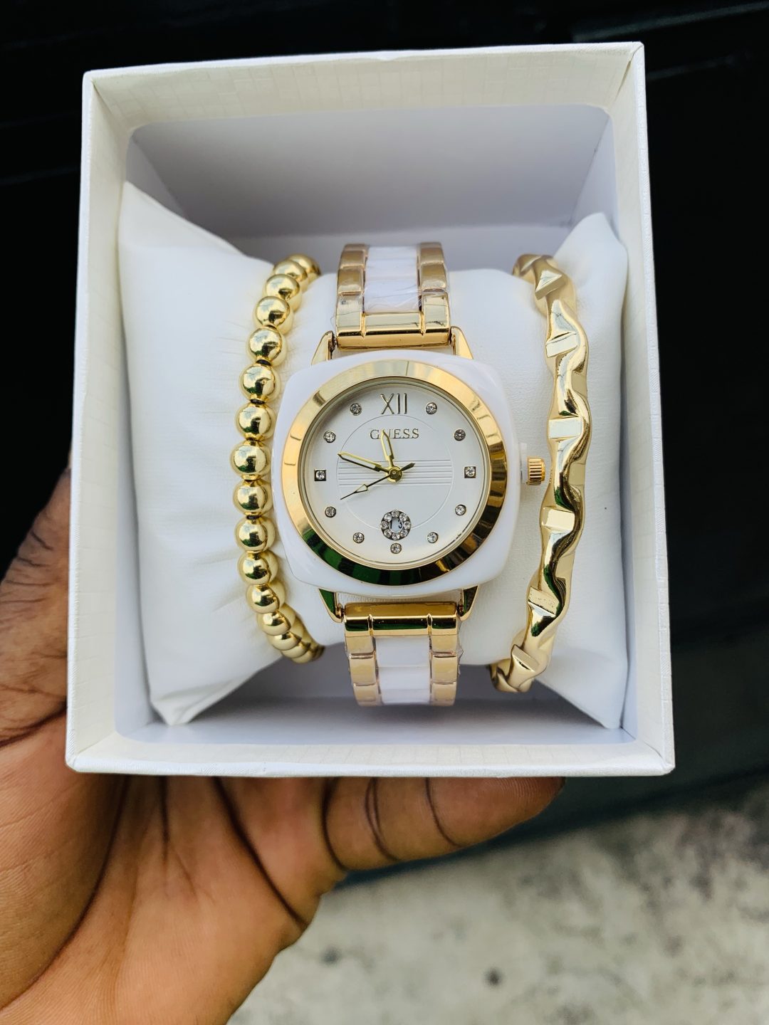 Guess gold female watch combo with box - Image 3