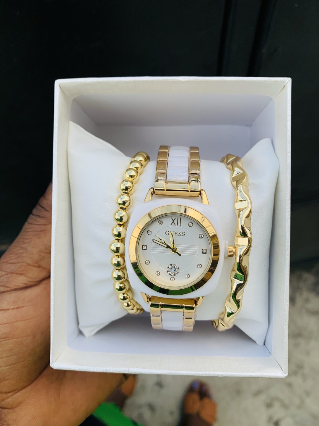 Guess gold female watch combo with box - Image 2