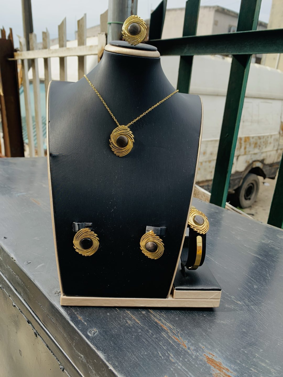 Aurora Gold set - Image 2