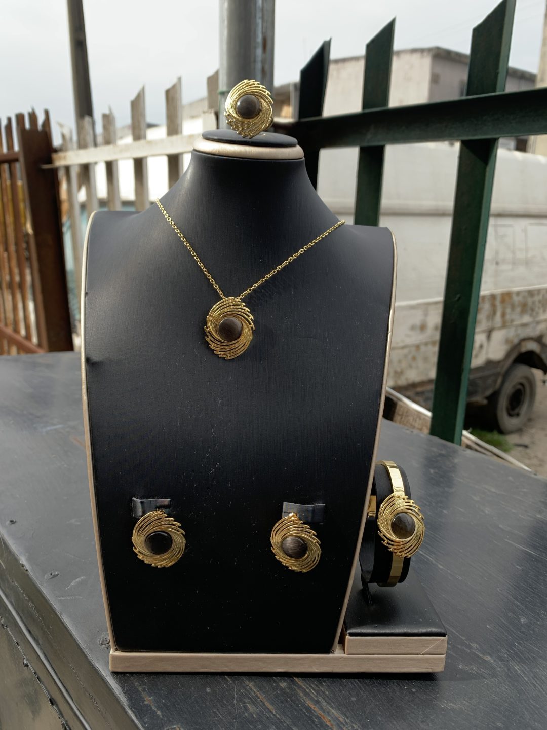 Aurora Gold set