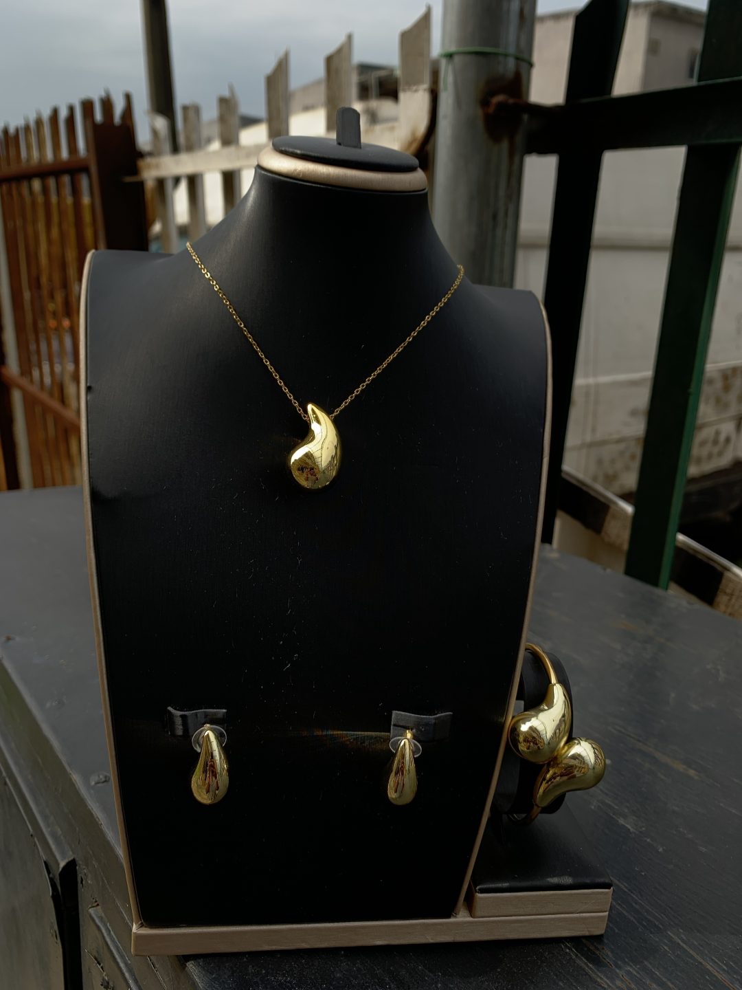 Adorned Adornments gold set - Image 2