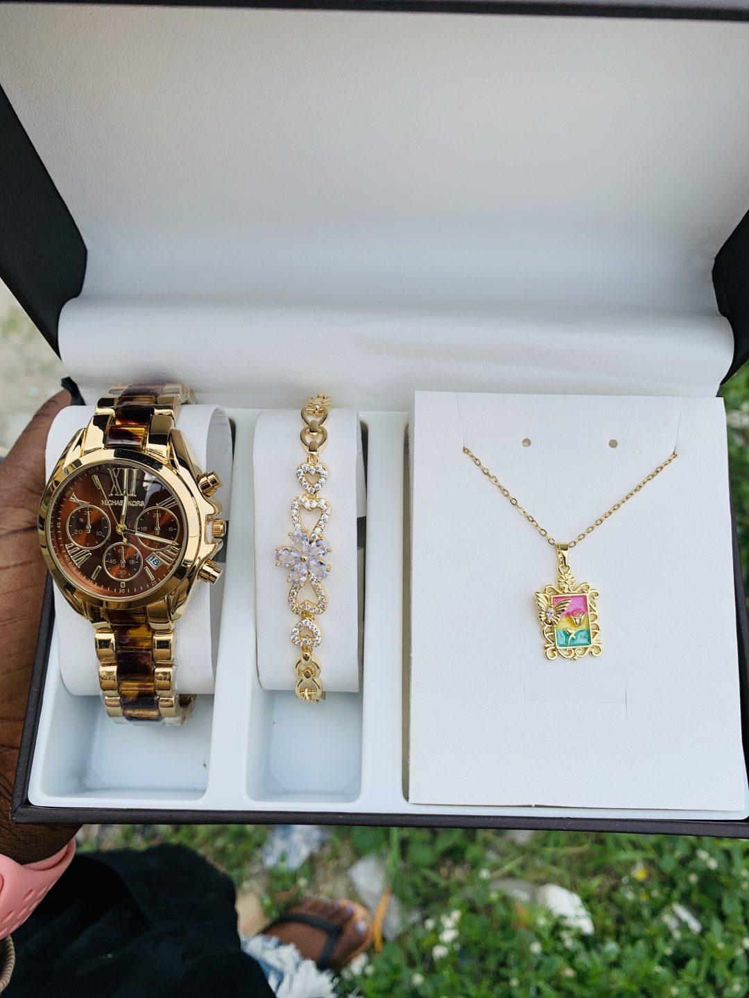 Micheal kors Luxury set - Image 3