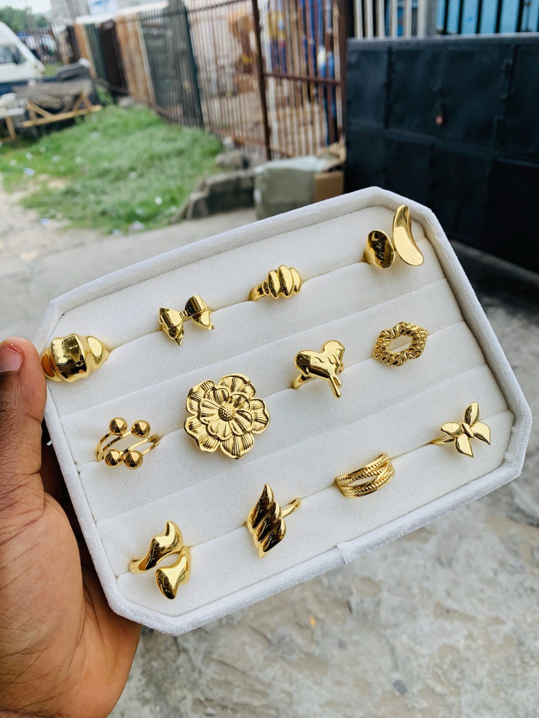 A Dozen of fashion Rings 002 - Image 5