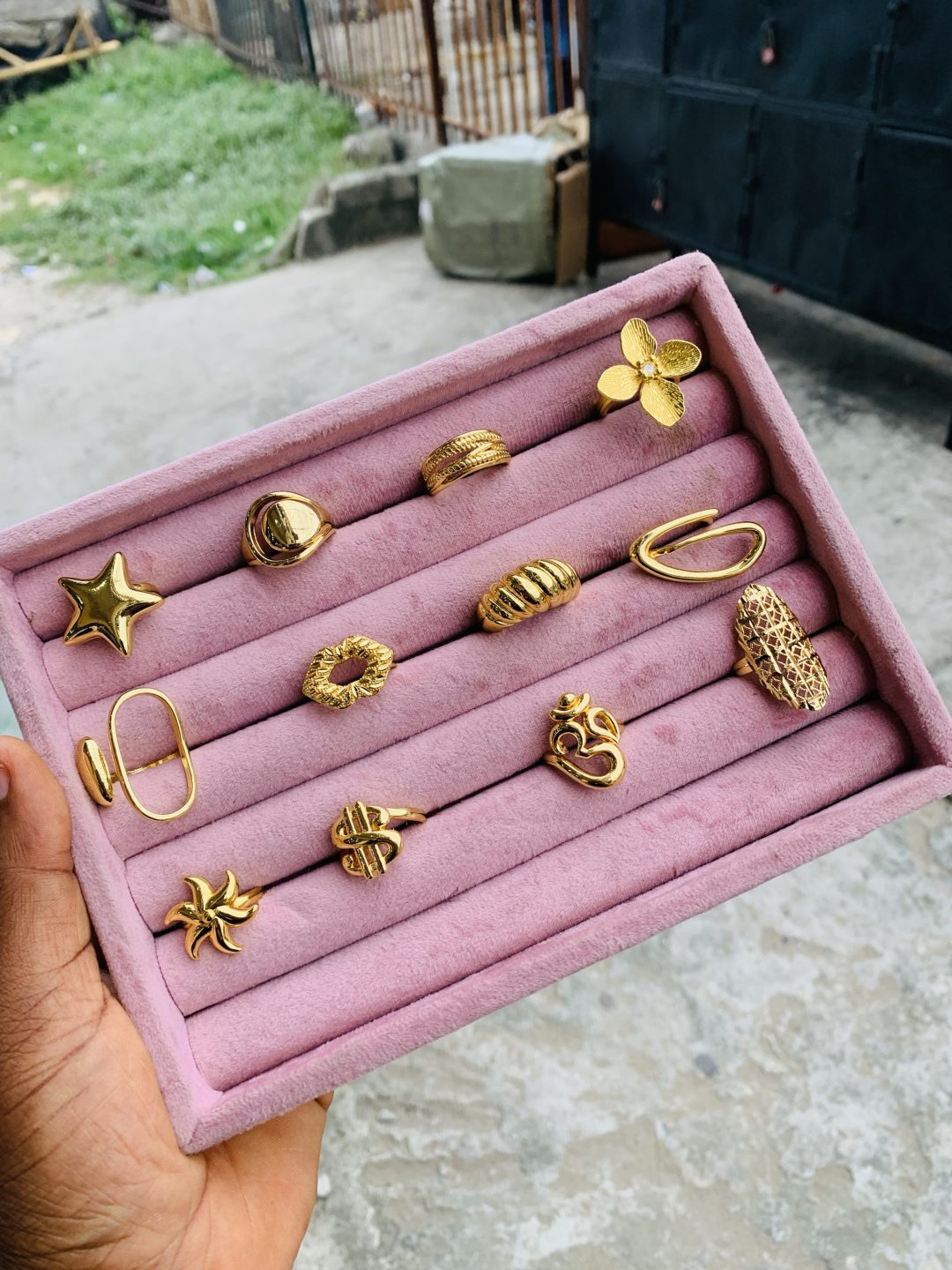 A Dozen of fashion rings001