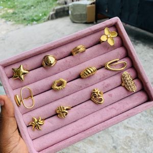 A Dozen of fashion rings001