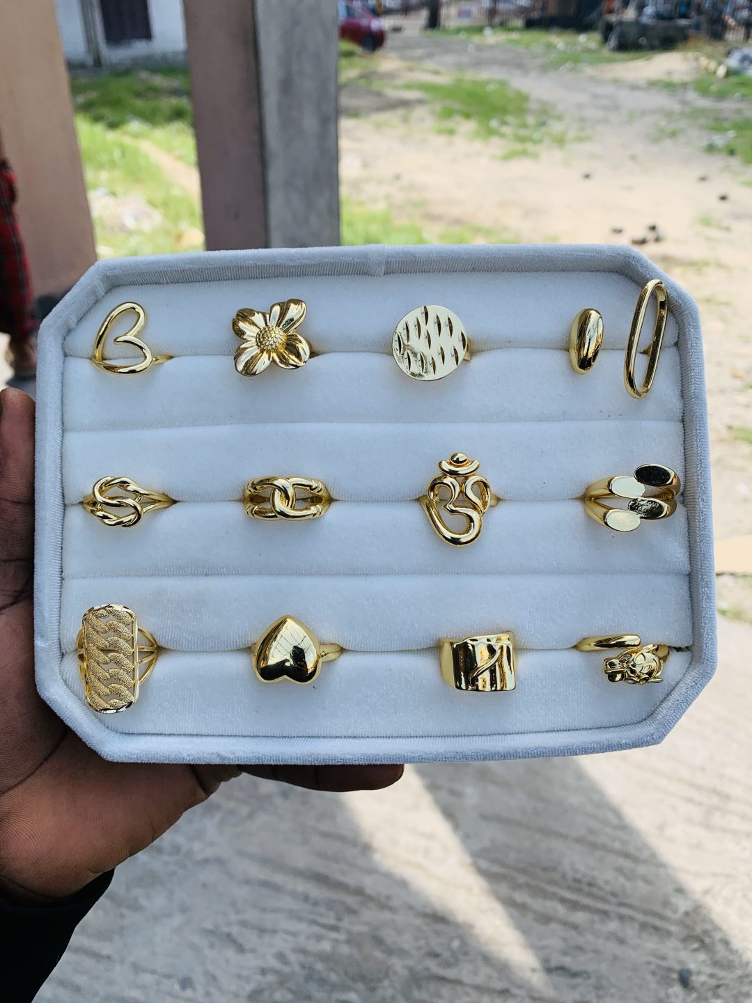 A Dozen of fashion rings 009