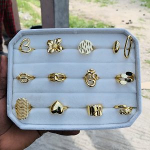 A Dozen of fashion rings 009