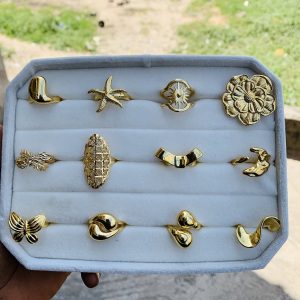 A Dozen of fashion rings 008