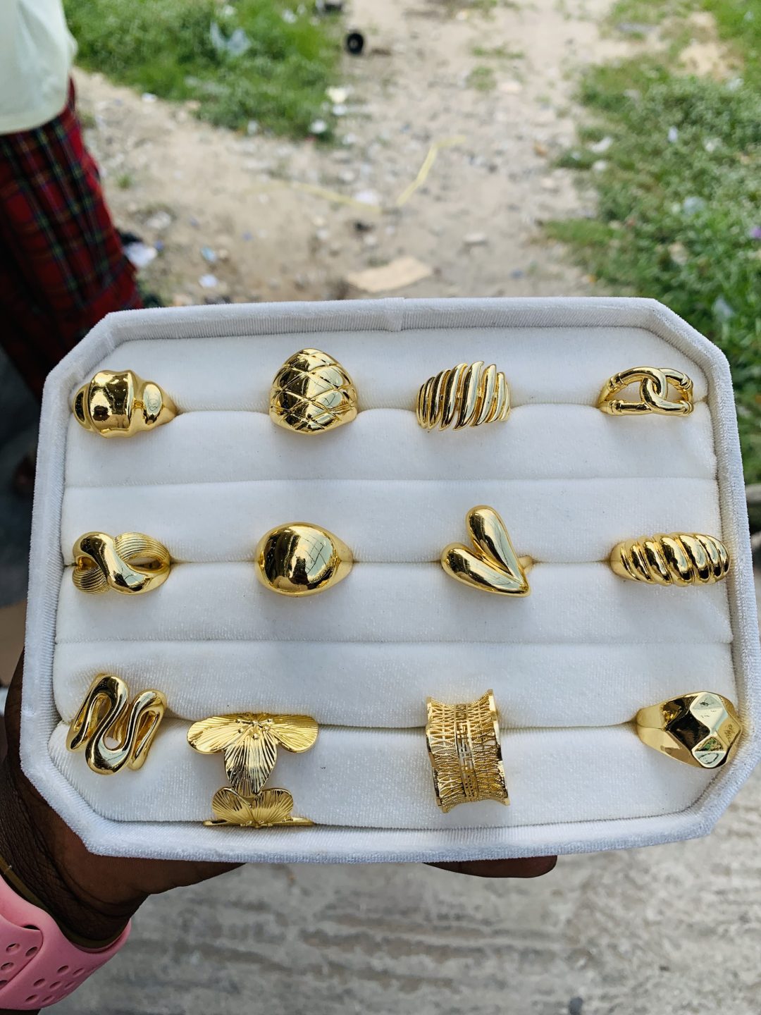 A Dozen of fashion rings 006