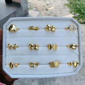 A Dozen of fashion rings 004