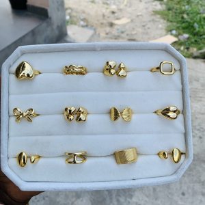A Dozen of fashion rings 004