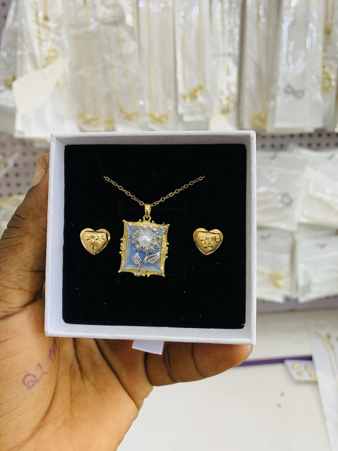 Vintage necklace combo with best wish box 002 - Image 3