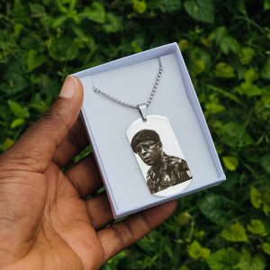 Silver picture engraved necklace