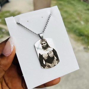 Silver picture engraved necklace