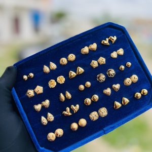Steel stud earrings exactly as seen(25pcs)