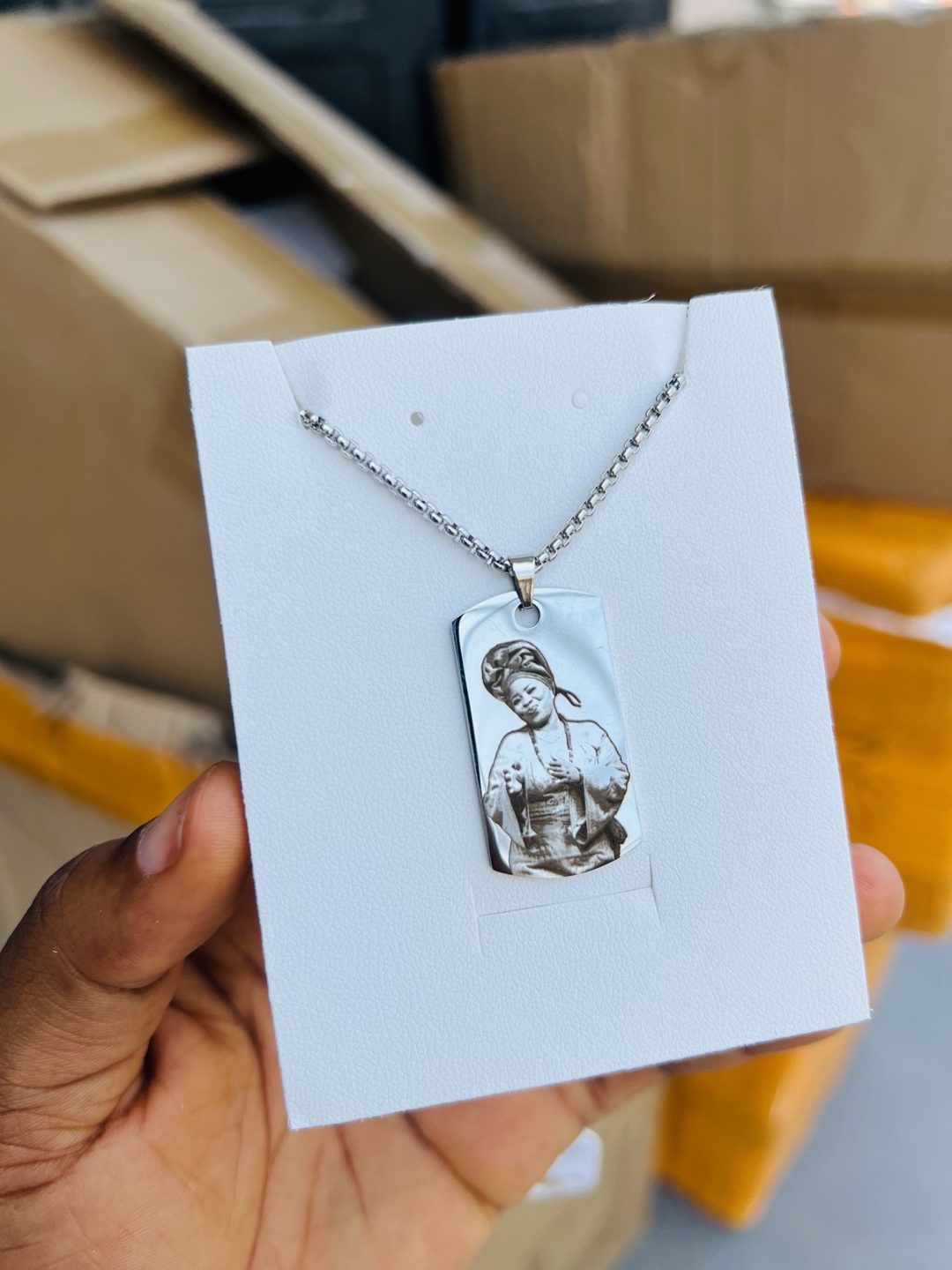 Silver picture engraved necklace - Image 6