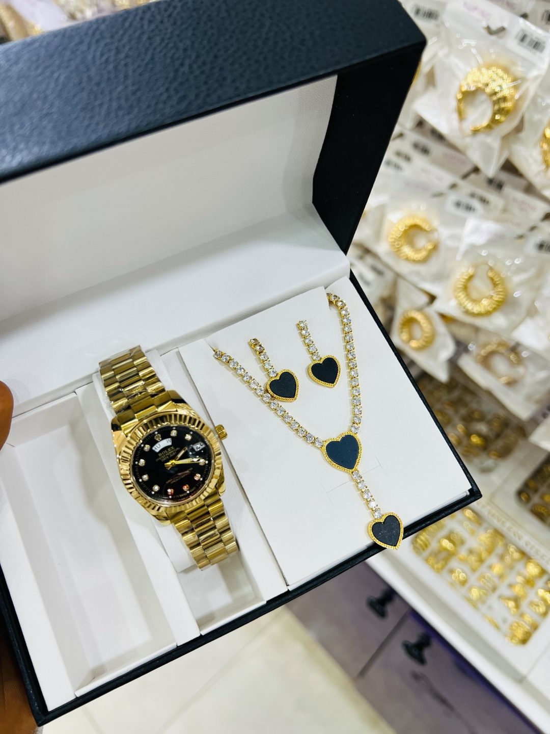 Gold love combo with box and bag - Image 3