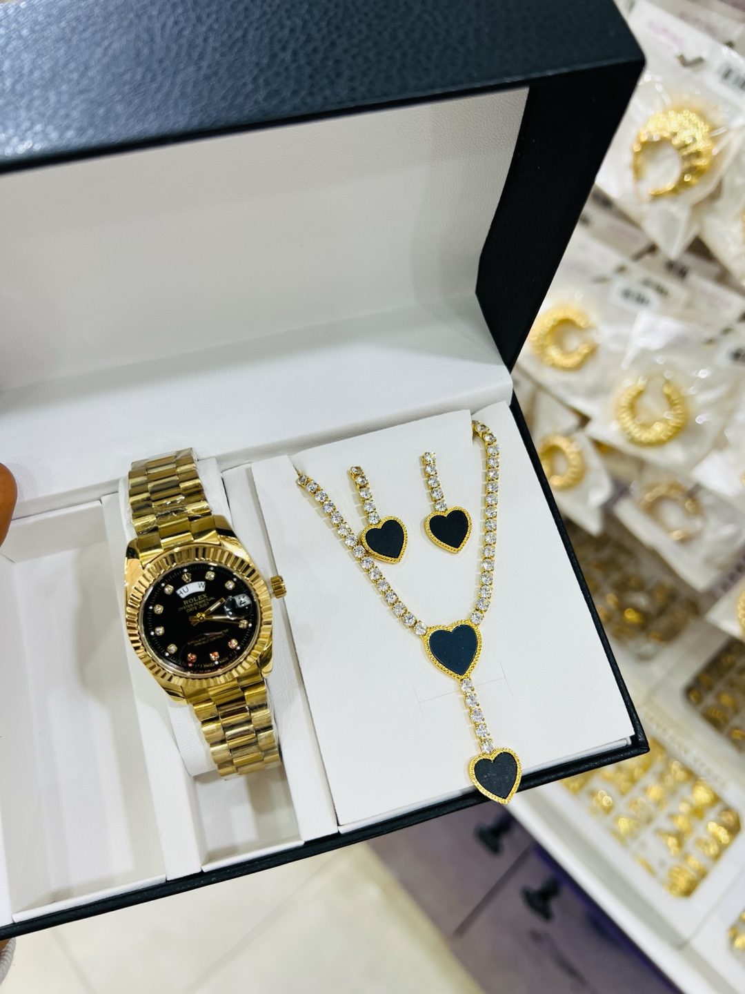 Gold love combo with box and bag - Image 2