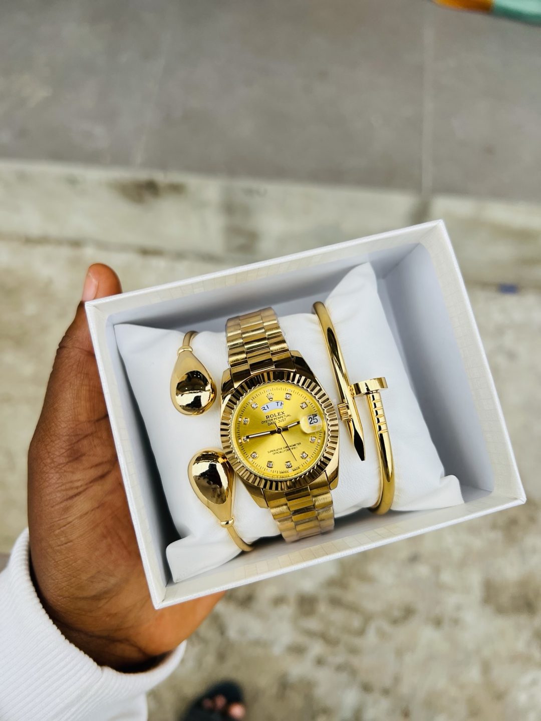 Sassy chick watch stack with box!! 002