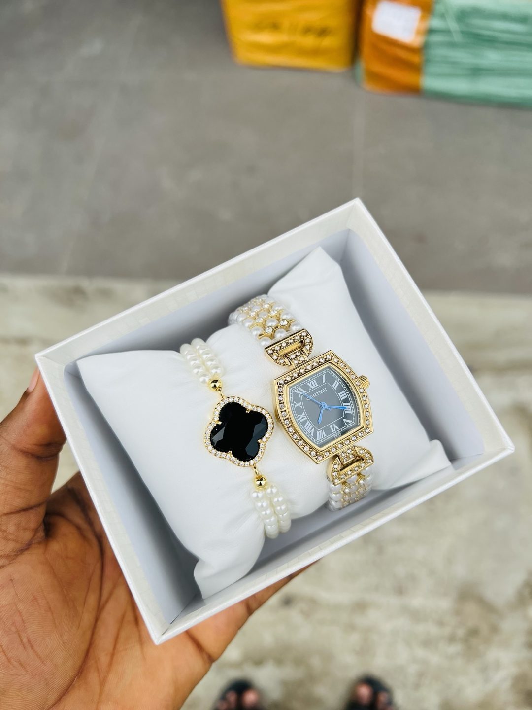 Cartier pearls combo with box