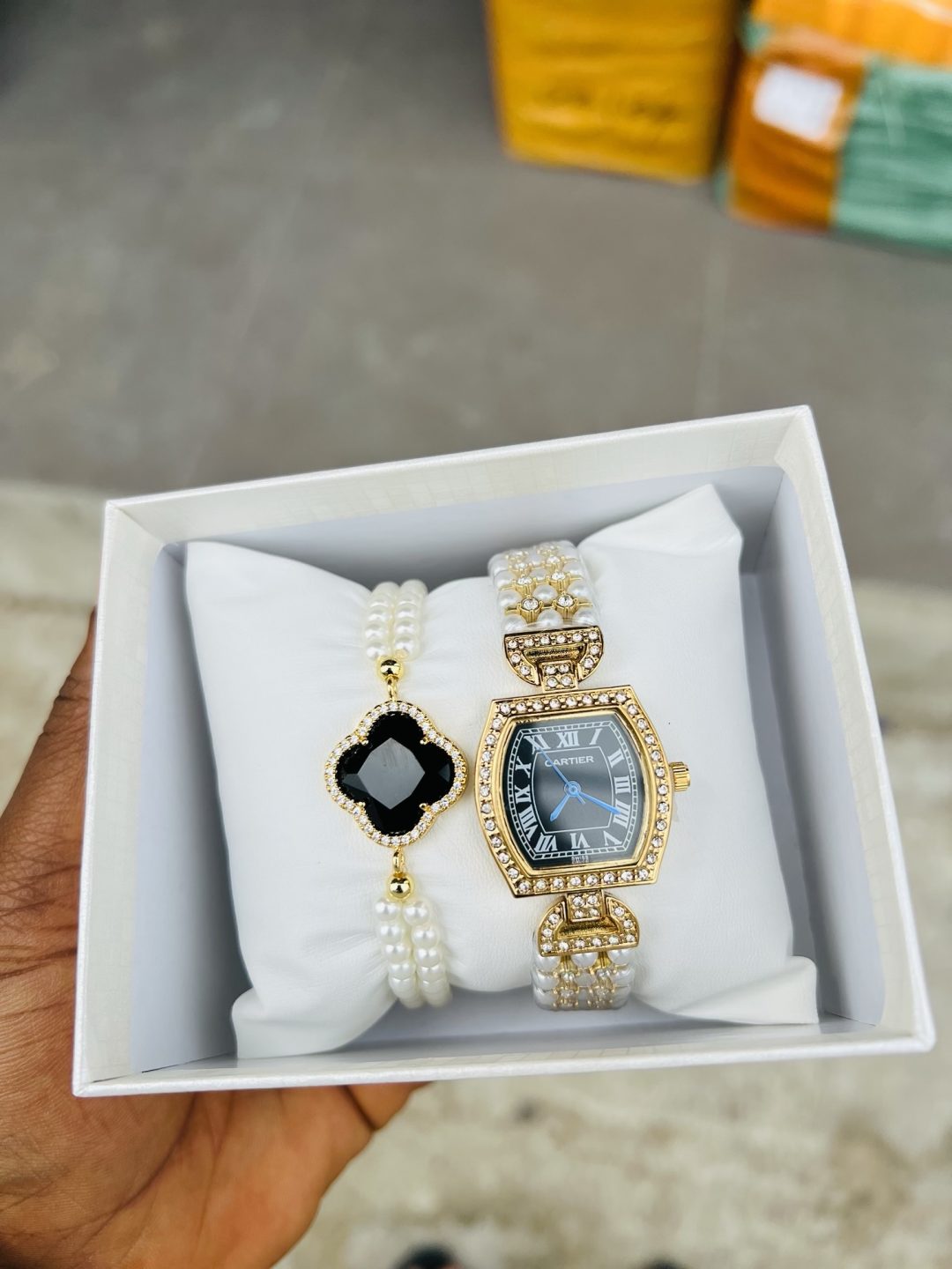 Cartier pearls combo with box - Image 2