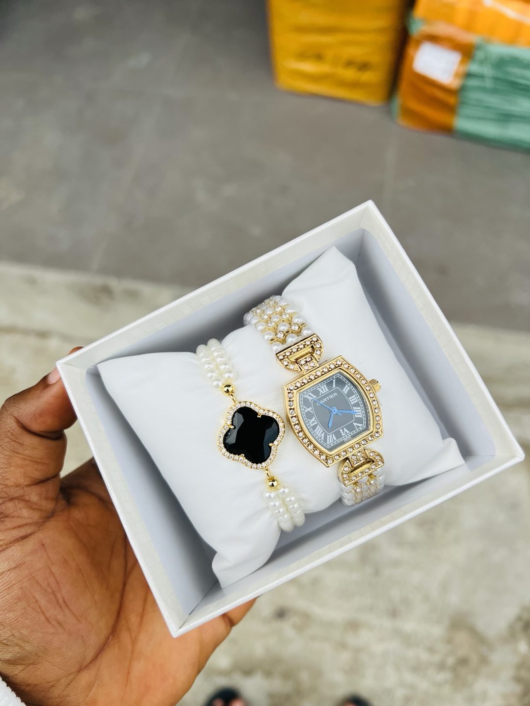 Cartier pearls combo with box - Image 3