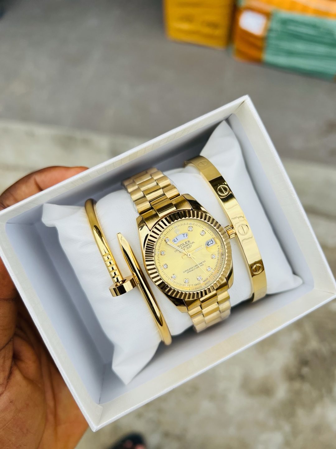 Rolex gold face female bow tie set with box! - Image 3