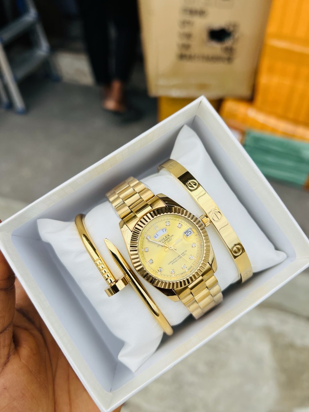 Rolex gold face female bow tie set with box! - Image 2