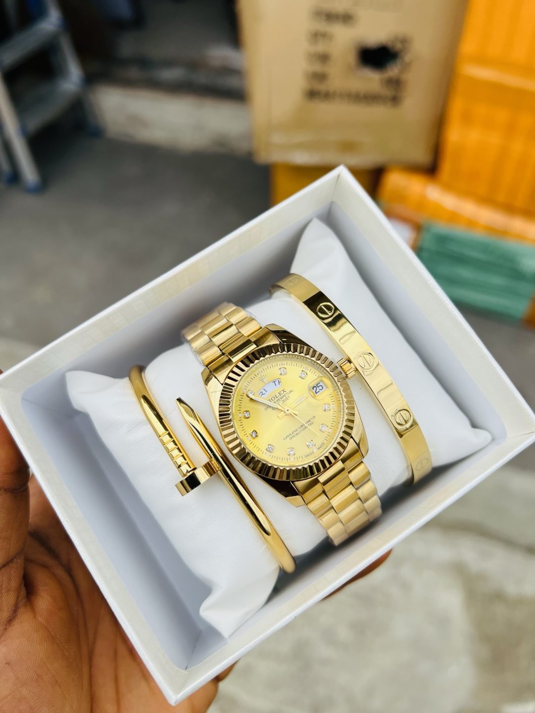 Rolex gold face female bow tie set with box! - Image 7