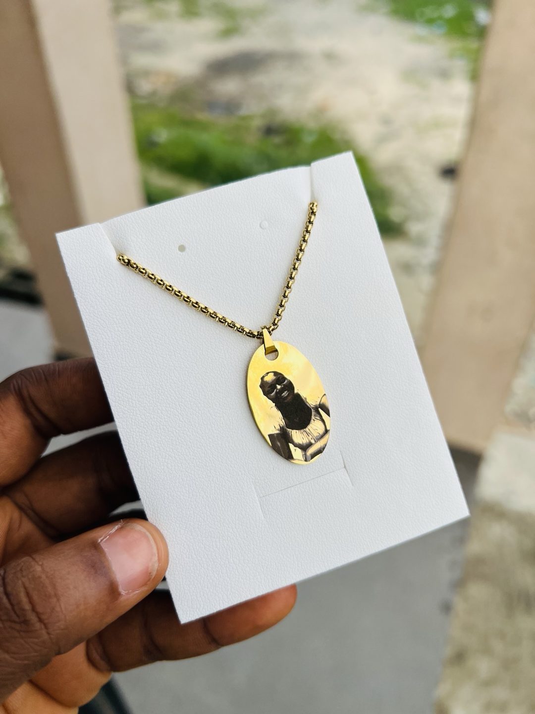 Gold Oval Picture engraved necklace - Image 2