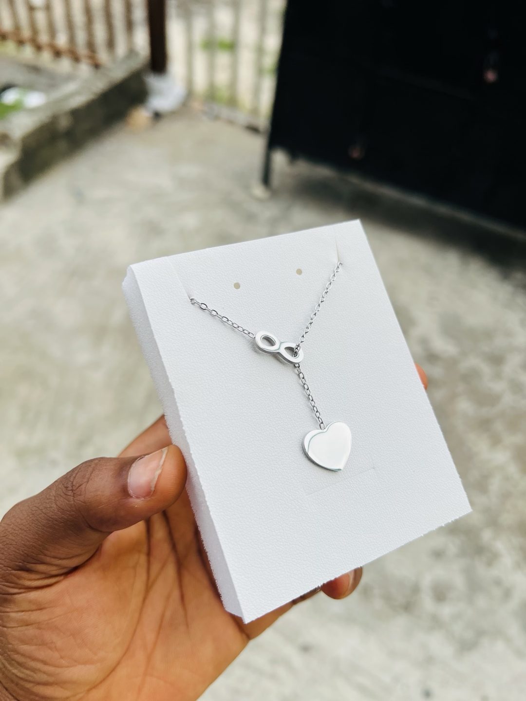 Engraved dropping silver love necklace - Image 4