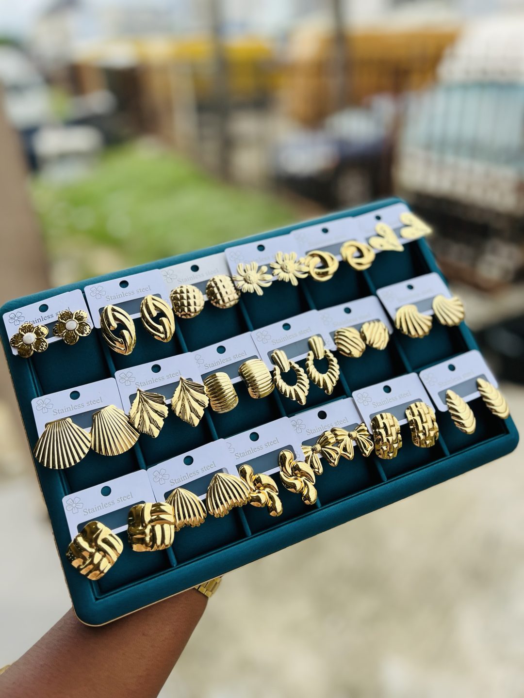A dozen of gold stainless steel earrings (12pcs) - Image 2