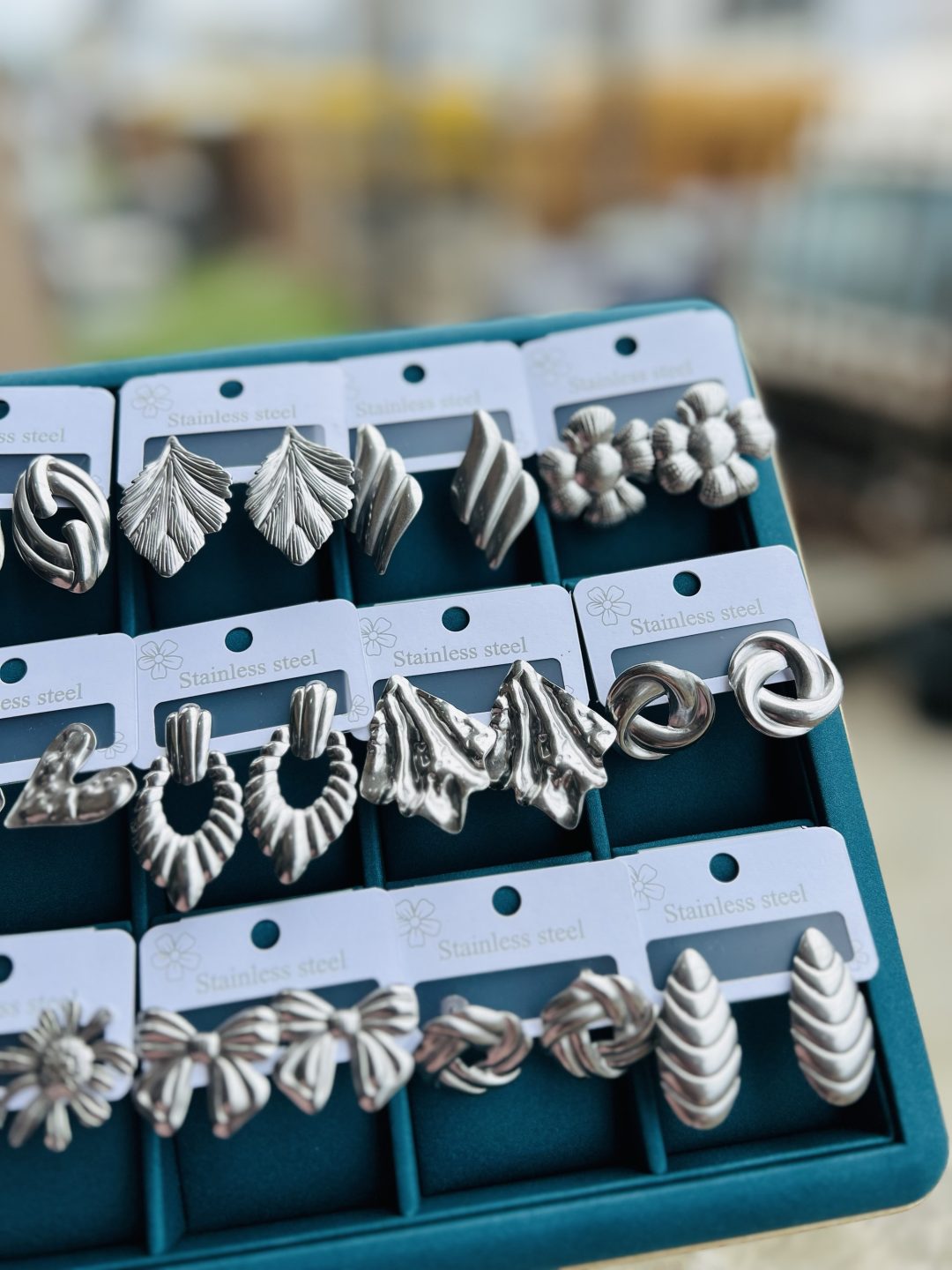A dozen of silver stainless steel earrings (12pcs) - Image 3